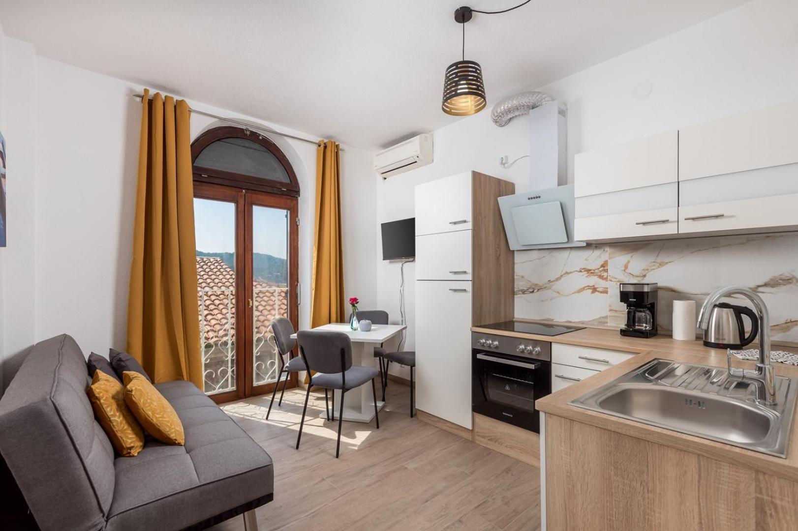Apartments Jadranka Omišalj Eksteriør billede
